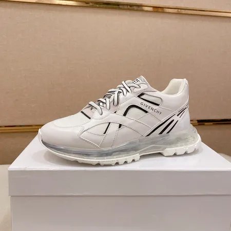 ジバンシィ スニーカー