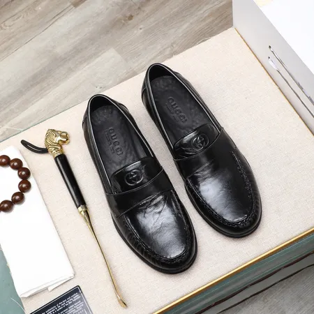 グッチ ビジネスシューズ