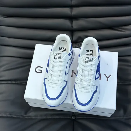 ジバンシィ カジュアルシューズ