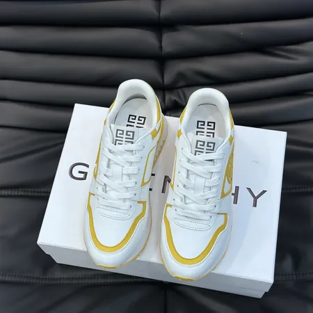 ジバンシィ カジュアルシューズ