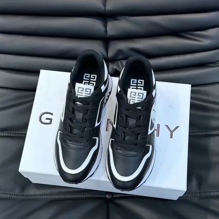 ジバンシィ カジュアルシューズ