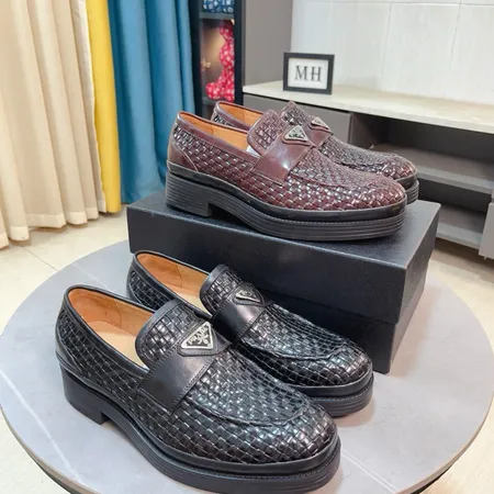 プラダ ビジネスシューズ