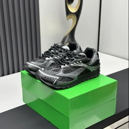 ボッテガ ヴェネタ スニーカー