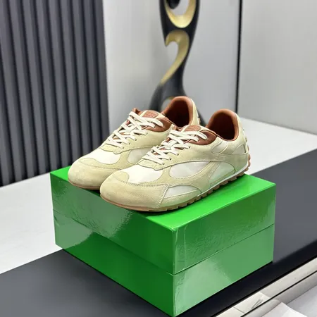 ボッテガ ヴェネタ スニーカー