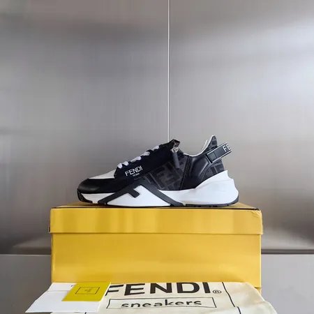 フェンディ スニーカー