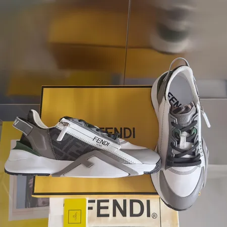 フェンディ スニーカー
