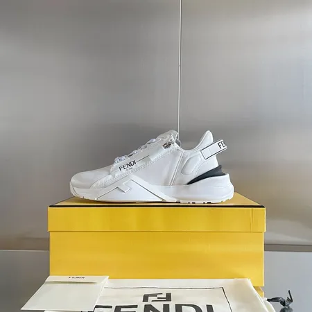 フェンディ スニーカー