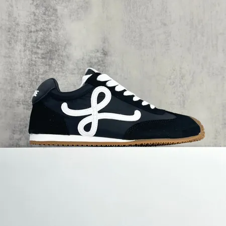 ロエベ スニーカー