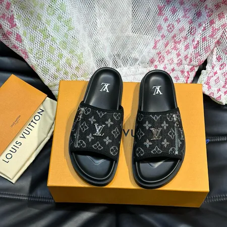 ルイヴィトン スリッパ