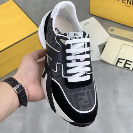 フェンディ スニーカー