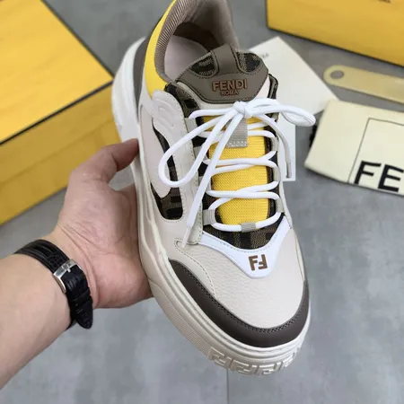 フェンディ カジュアルシューズ