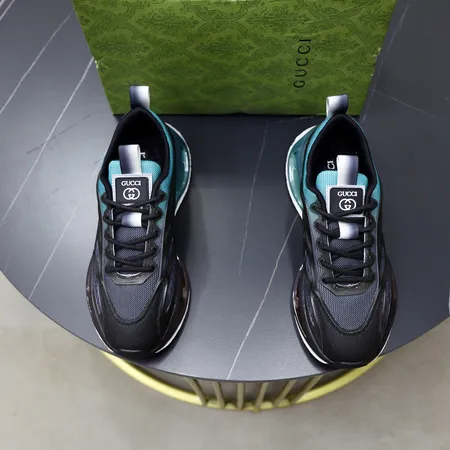 グッチ スニーカー