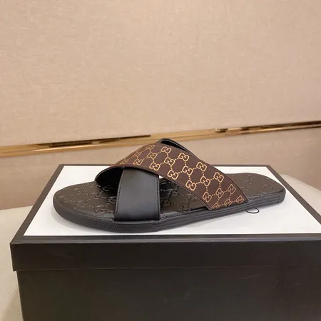 グッチ スリッパ