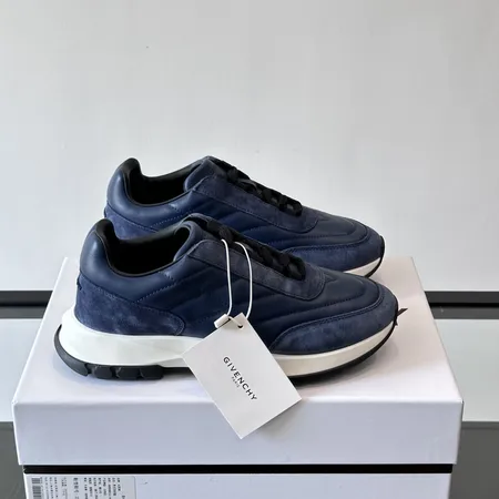 ジバンシィ カジュアルシューズ