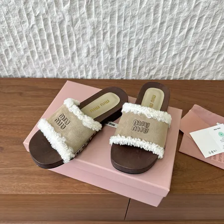 ミュウミュウ スリッパ