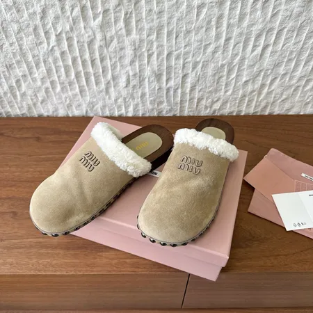 ミュウミュウ スリッパ