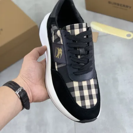 バーバリー ス スニーカー