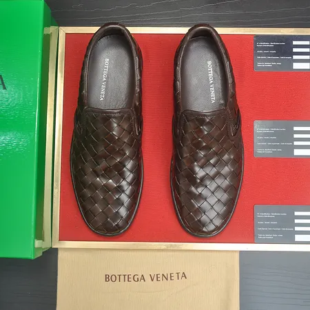 ボッテガ ヴェネタ カジュアルシューズ