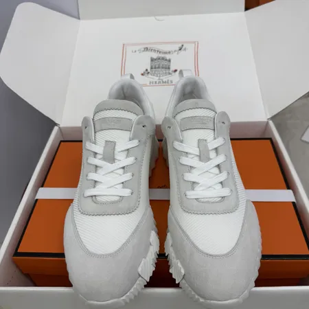 エルメス スニーカー