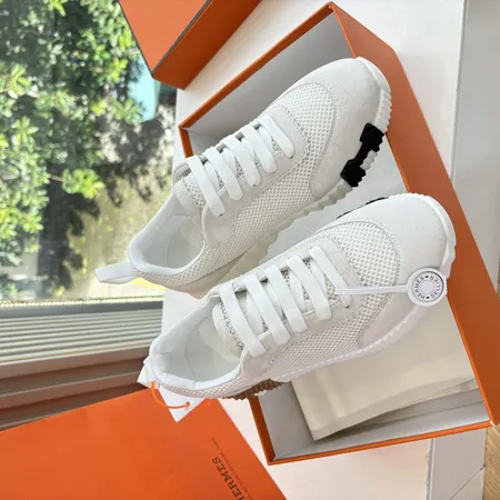 エルメス スニーカー