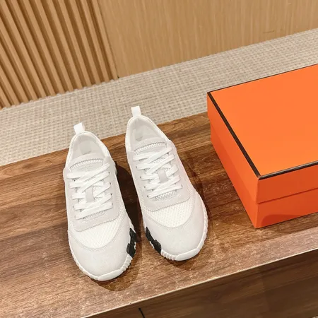 エルメス スニーカー