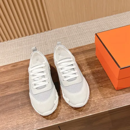 エルメス スニーカー