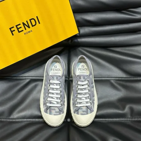 フェンディ カジュアルシューズ