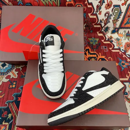 ナイキ カジュアルシューズ