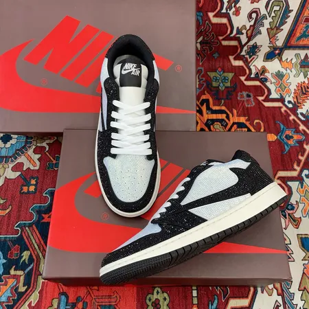 ナイキ カジュアルシューズ