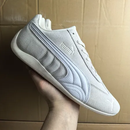 プーマ カジュアルシューズ