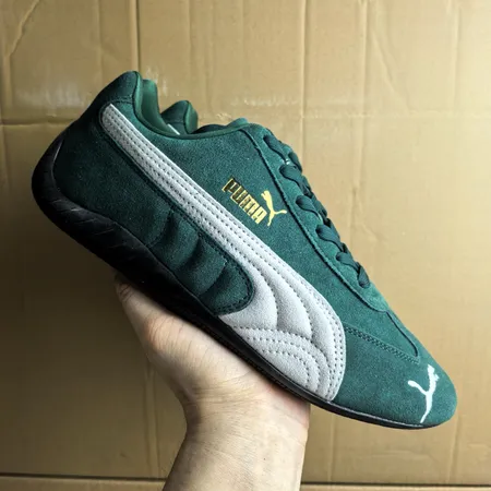 プーマ カジュアルシューズ