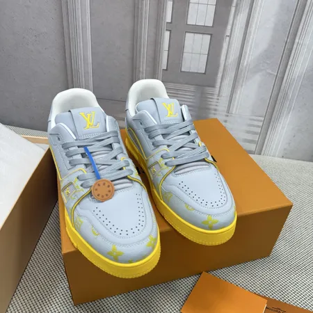 ルイヴィトン カジュアルシューズ