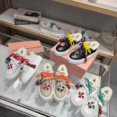 ミュウミュウ カジュアルシューズ