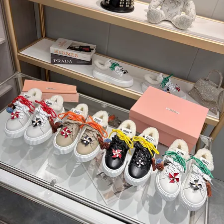 ミュウミュウ カジュアルシューズ