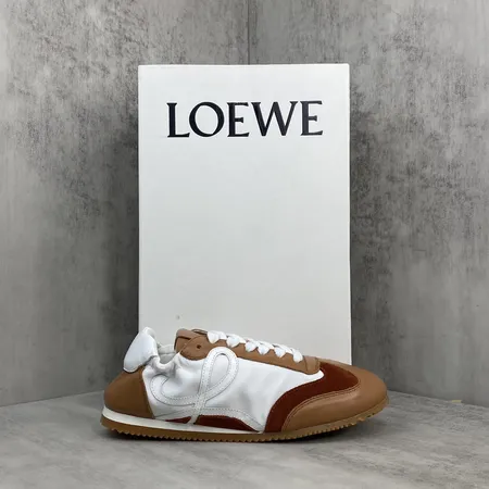 ロエベ カジュアルシューズ