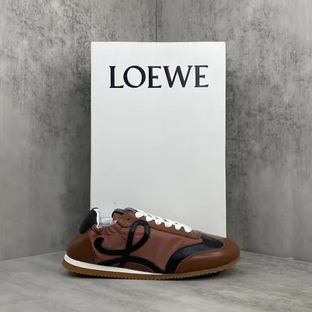 ロエベ カジュアルシューズ