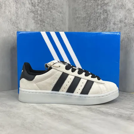 アディダス カジュアルシューズ