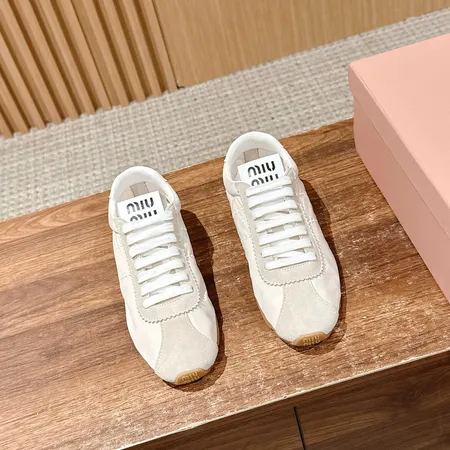 ミュウミュウ カジュアルシューズ