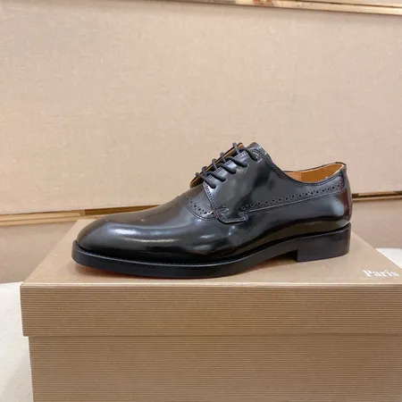 クリスチャン・ルブタン ビジネスシューズ