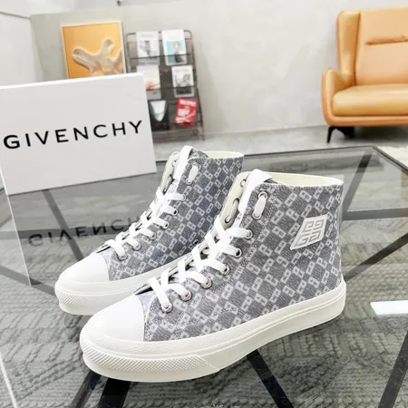 ジバンシィ カジュアルシューズ