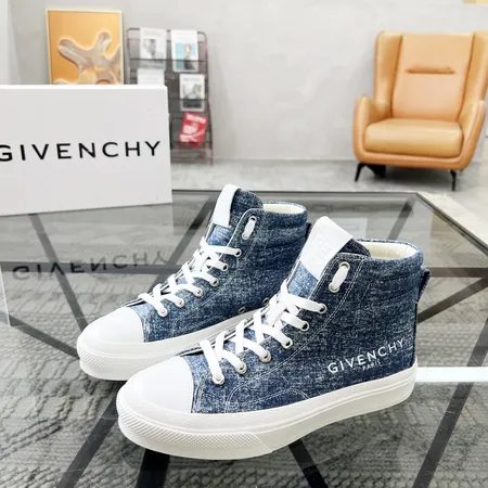 ジバンシィ カジュアルシューズ