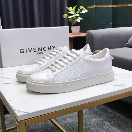 ジバンシィ カジュアルシューズ