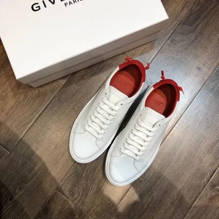 ジバンシィ カジュアルシューズ