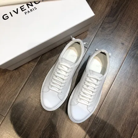 ジバンシィ カジュアルシューズ