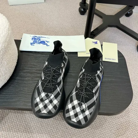 バーバリー ス カジュアルシューズ