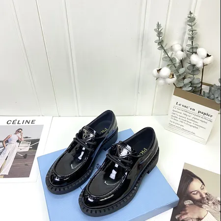 プラダ ビジネスシューズ