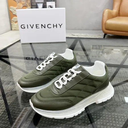 ジバンシィ カジュアルシューズ