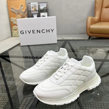 ジバンシィ カジュアルシューズ