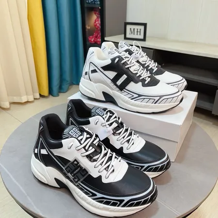 ジバンシィ スニーカー