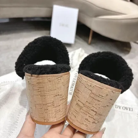 ディオール スリッパ